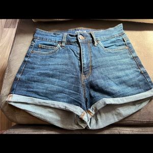 Size 3, short jeans